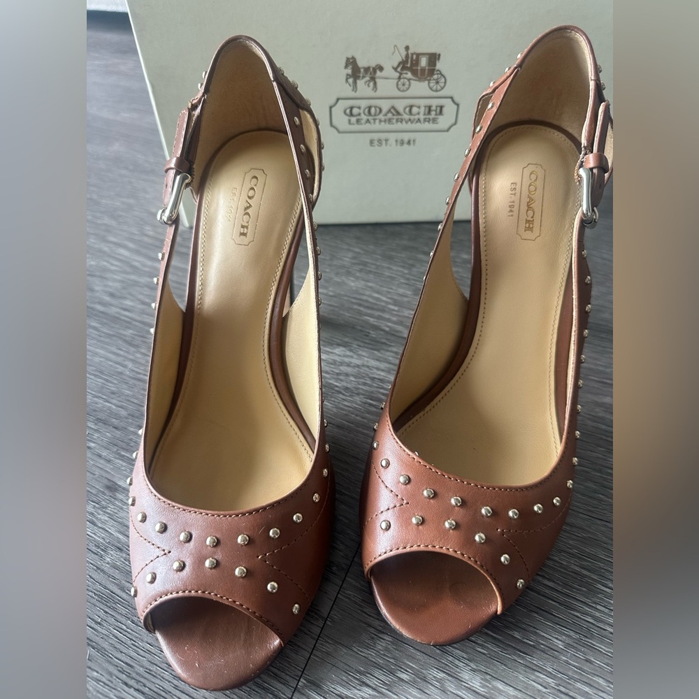 Coach Billie studded peep toe heels cognac size 9